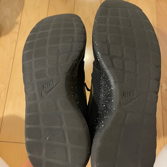 Nike Roshe- Custom Design - Picture 3 of 3